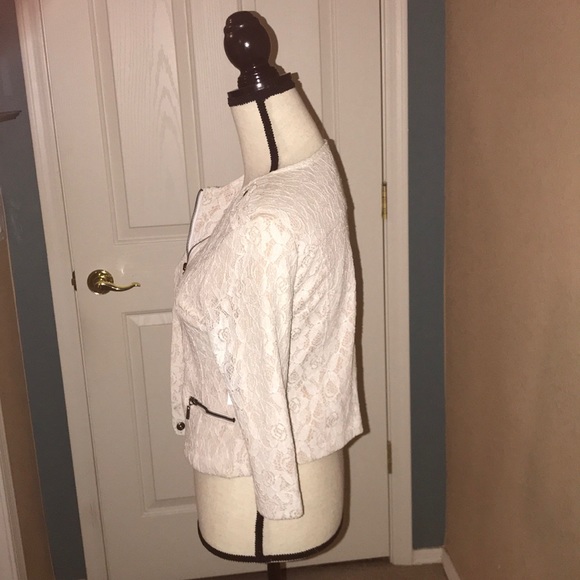 Lace zippered jacket - Picture 5 of 8